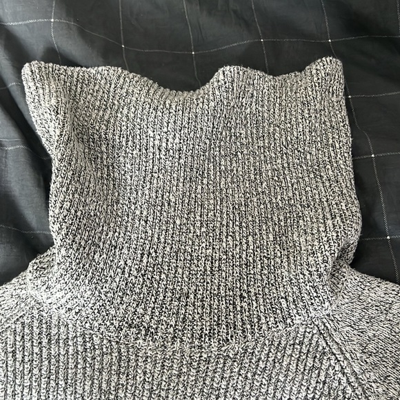 Hilary Radley Women's Gray Knit Turtleneck Sweater - Picture 4 of 4